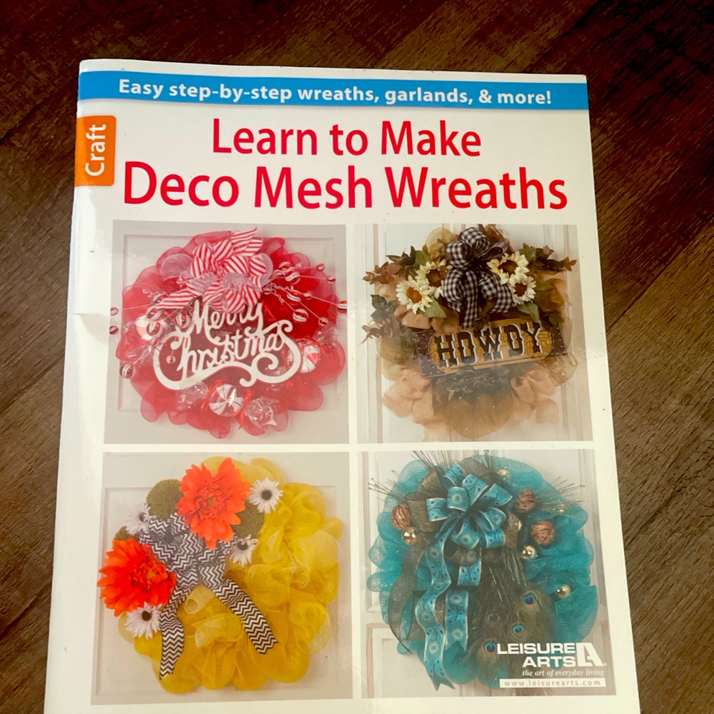 Learn how to make bows & wreaths !
